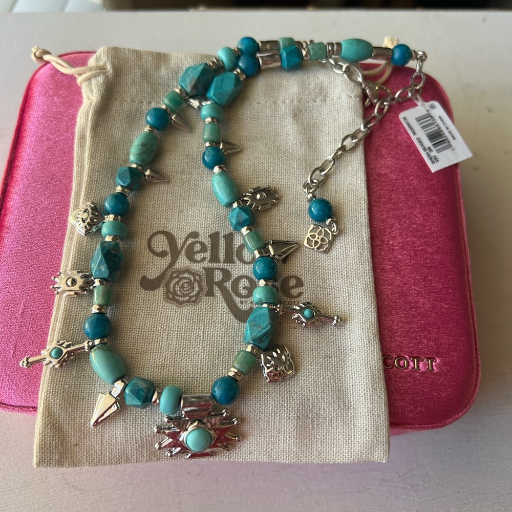Shera Vintage silver Beaded Charm Necklace in Teal Mix